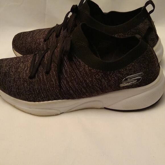 Skechers Women's slip on. Size 8.5 - Picture 5 of 6